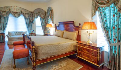 teak-wood-furniture-bed-royal-thrones